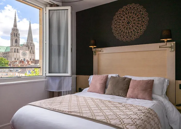 Hôtel Le Boeuf Couronné Chartres - Logis Hotels